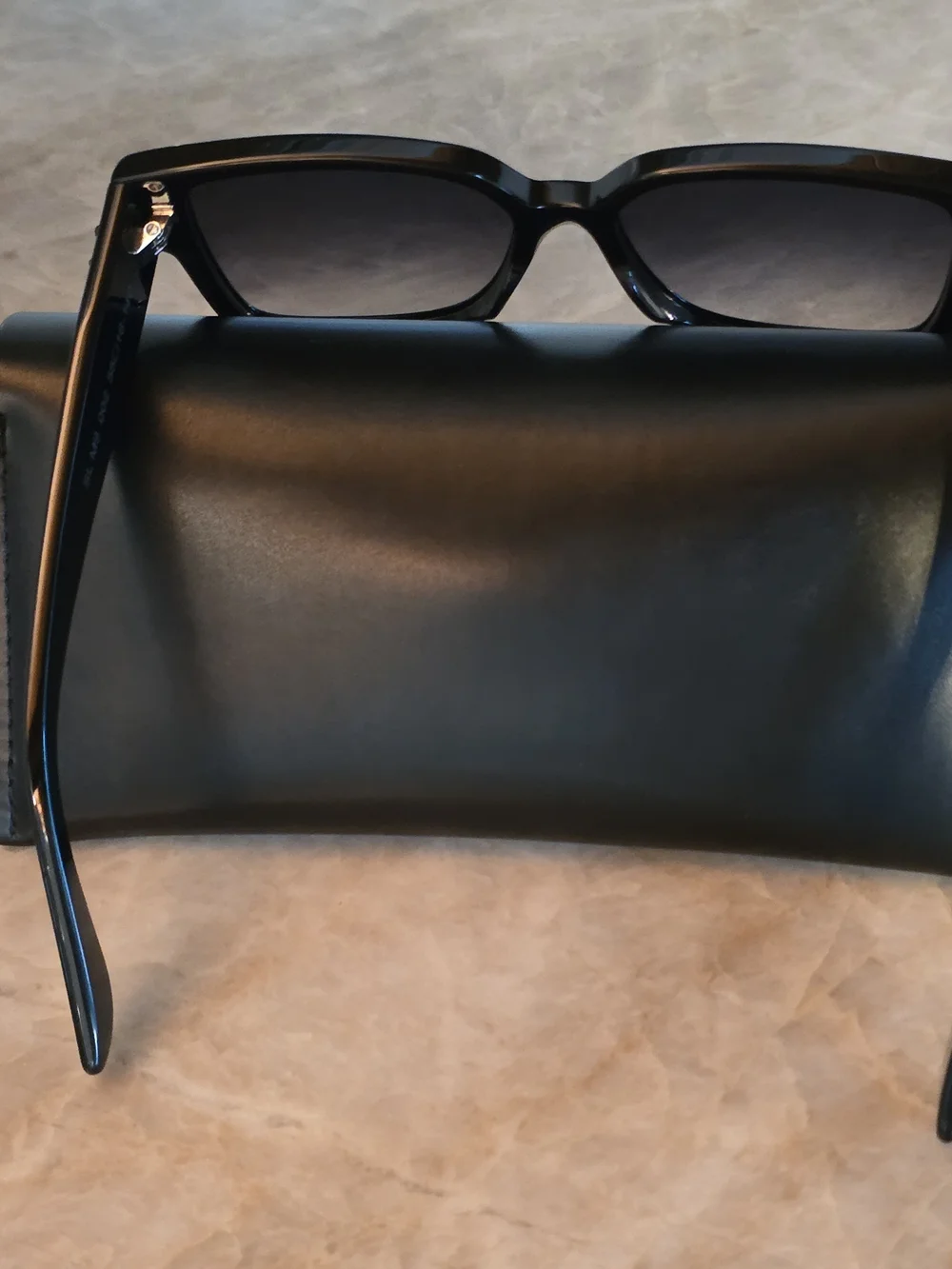 Saint Laurent bold square